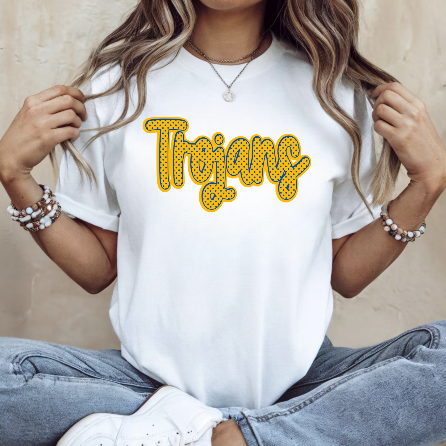Findlay Unisex T-Shirt TROJANS DOT GOLD/WHITE